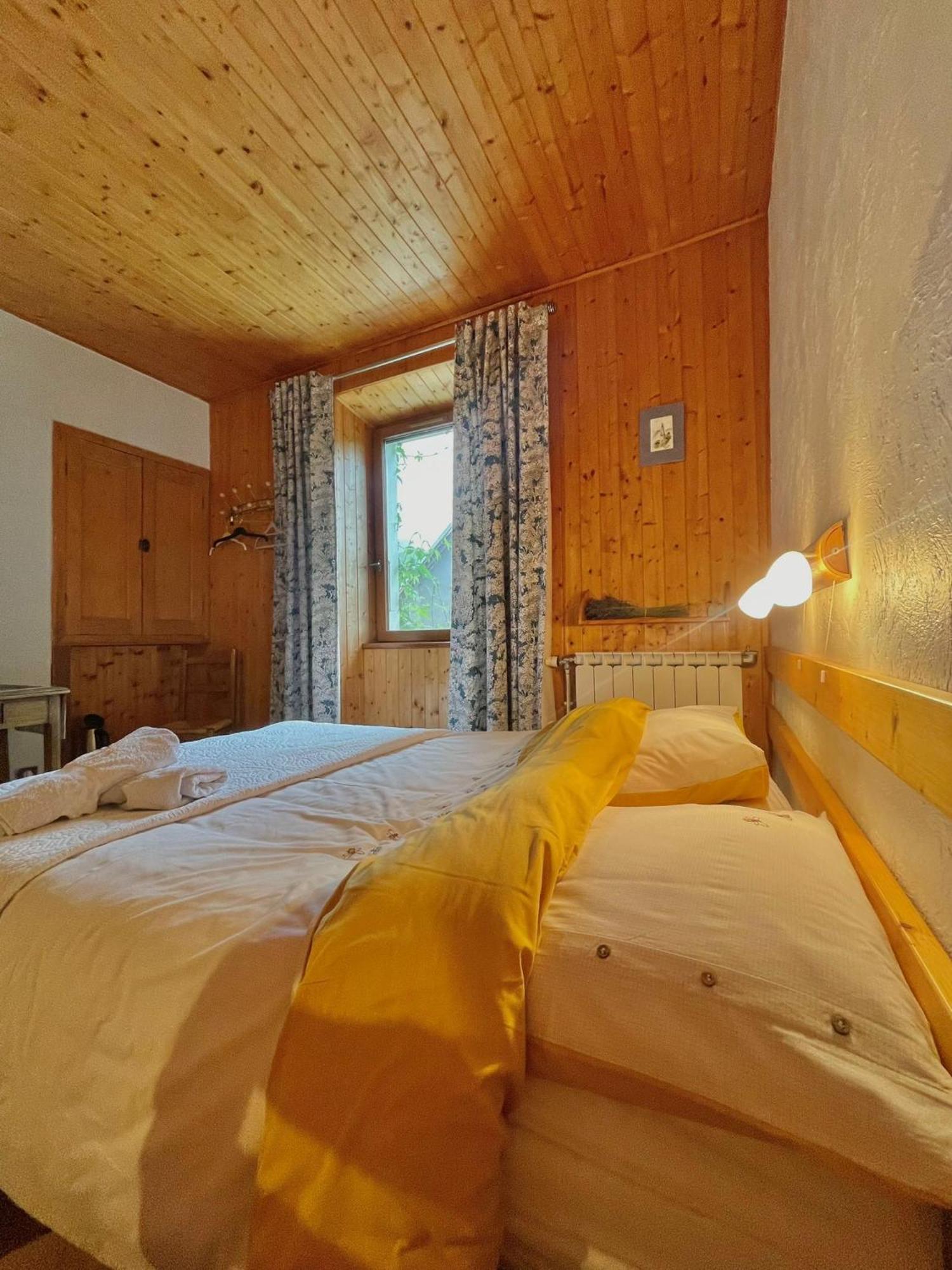 La Tourtette Bed & Breakfast Le Devoluy Bagian luar foto